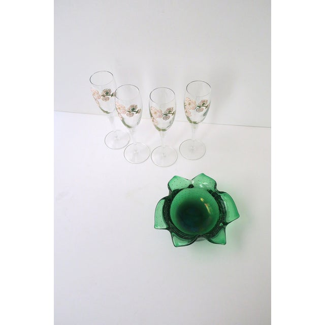 Glass French Perrier-Jouet Champagne Flutes Glasses, Art Nouveau, Set of 4 For Sale - Image 7 of 11