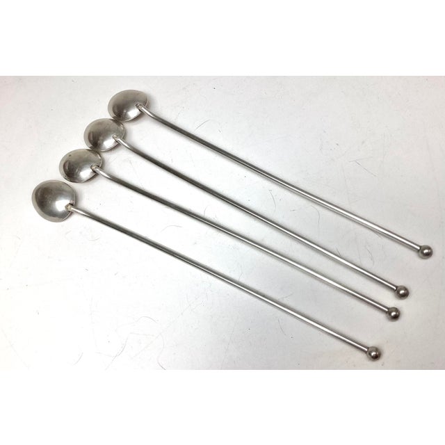 Traditional 1940s Sterling Silver Highball or Iced Tea Heart Bowl Stirring Straws Set of 4 For Sale - Image 3 of 4