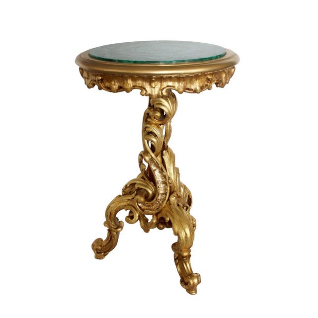 Table Rococo table with malachite surface, 18th century gilded wood, h 76 cm; d 50 cm