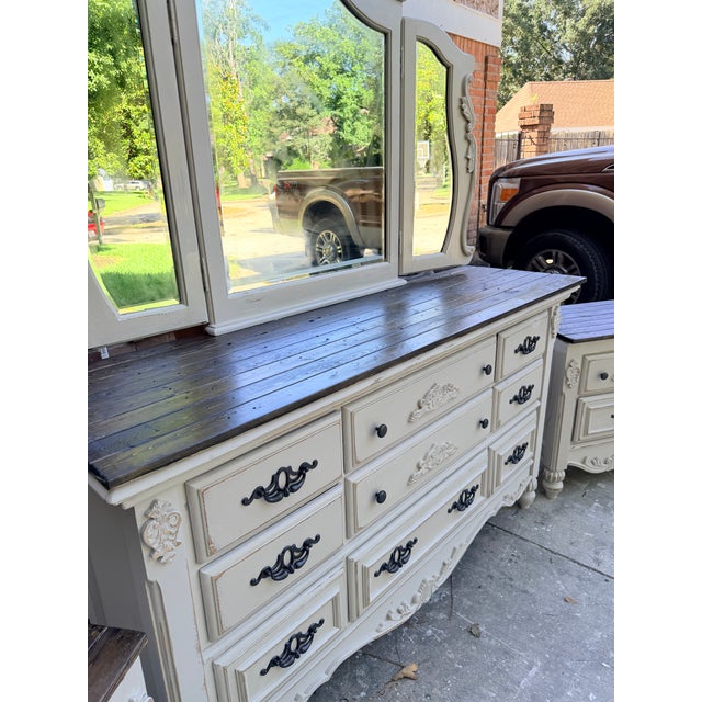 Ornate French Country Linen Bisque Dresser, Trifold Mirror & Nightstands For Sale - Image 9 of 9