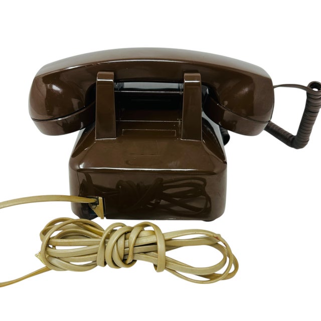 1980s Vintage Comdial Model 500d Rotary Phone (1984) | Classic Retro Brown Desk Telephone | Tested & Working Mid-Century Decor For Sale - Image 5 of 14