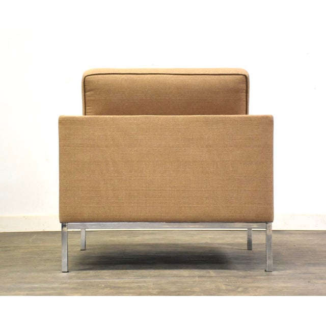 Florence Knoll Vintage Florence Knoll Beige and Chrome Lounge Chair For Sale - Image 4 of 10