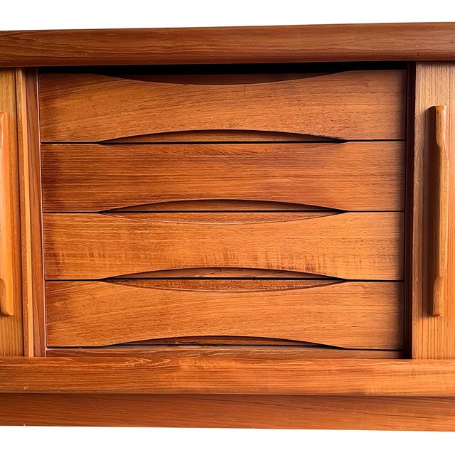 Vintage Danish Modern Cabinetmaker Teak Sideboard with Sliding Doors attributed to H.P. Hansen, Denmark, 1960s For Sale - Image 13 of 18