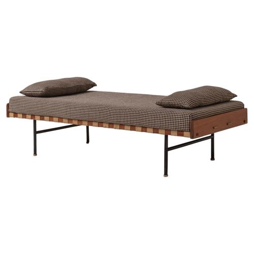 Daybed attributed to Edoardo Gellner, Italy, 1970s For Sale - Image 16 of 16