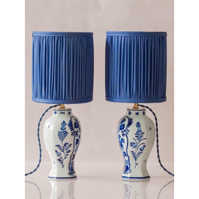 Royal Delft Blue Louis XV Table Lamps, New Pleated Lampshades, Set of 2 For Sale - Image 14 of 16