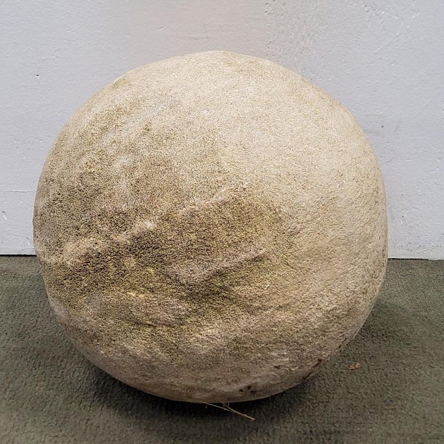 Greige 1940s Outdoor Stone Sphere. For Sale - Image 8 of 9