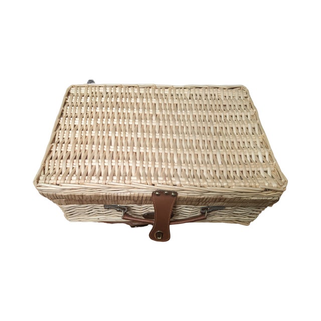 Shabby Chic Vintage Wicker Picnic Basket Set for Two For Sale - Image 3 of 10