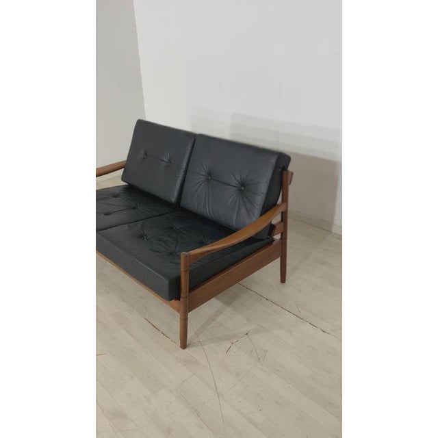 For sale is a very nice vintage couch. • Danish design • good condition • genuine leather • 60s Dimensions: height 85 cm...