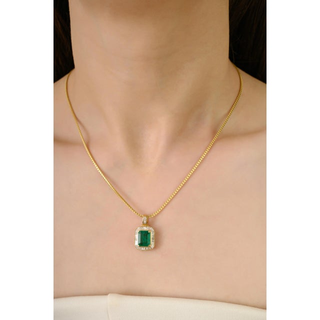 Dark Green 1920s Style Inspired 2.5 Carat Emerald & Channel Set Diamonds 14k Gold Pendant For Sale - Image 8 of 11
