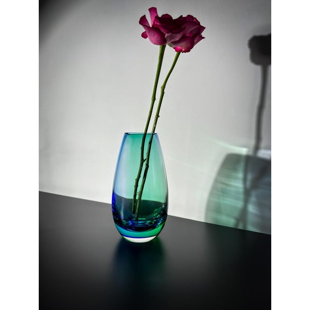 Blue and Green Aurora Borealis Style Glass Teardrop Vase, 1990s For Sale - Image 3 of 10