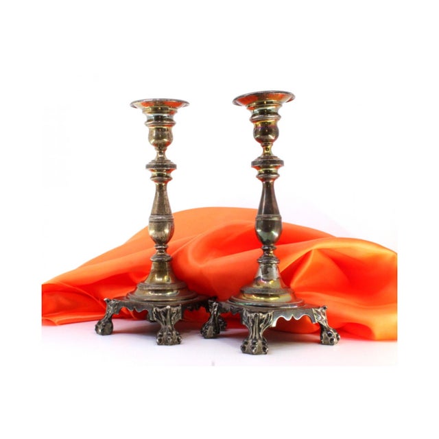 Silver Square Silver Candlesticks with Turned Shafts, Engraved Reliefs and Claw-Shaped Feet, Set of 2 For Sale - Image 8 of 8