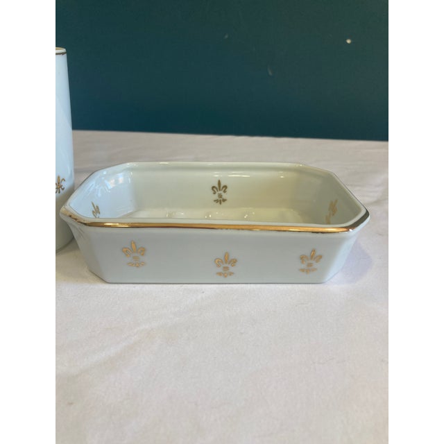 1980s 1980s Porcelain Cup and Soap Dish Set With Gold Fleur-De-Lis - Set of 2 For Sale - Image 5 of 11