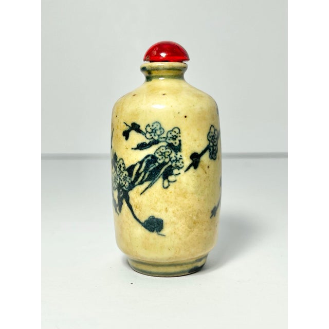 Antique Chinese Yellow Porcelain Bird & Flower Motif Snuff Bottle For Sale - Image 4 of 10