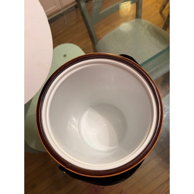 1970s Mid Century Modern Cork and Brown Leather Ice Bucket by Georges Briard For Sale In Philadelphia - Image 6 of 7
