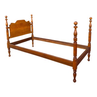 Early 20th Century Richter Maple Twin Beds For Sale