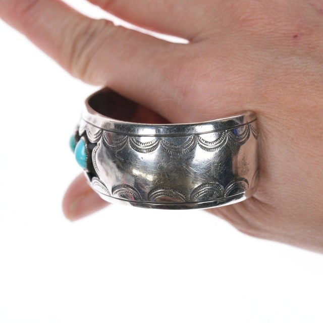 Mid 20th Century 6.25" 50's-60's Navajo silver Shadowbox cuff with turquoise For Sale - Image 5 of 10