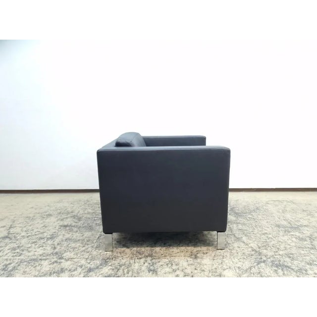 Knoll Foster 500 real leather designer armchair #2, in the color gray. Designed by Norman Foster. Dimensions: W/D/H...