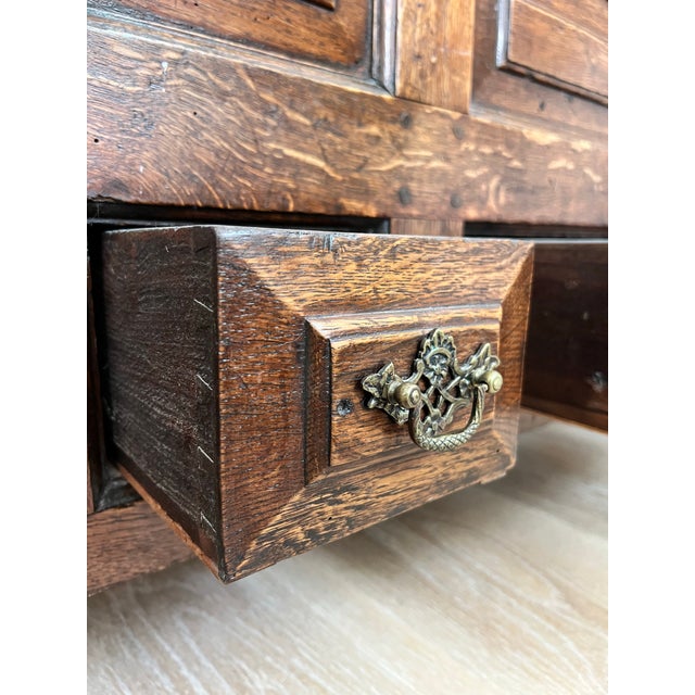 Wood William & Mary Style 19th Century Quarter Sawn Oak Blanket Mule Chest Mortise and Tenon For Sale - Image 7 of 12