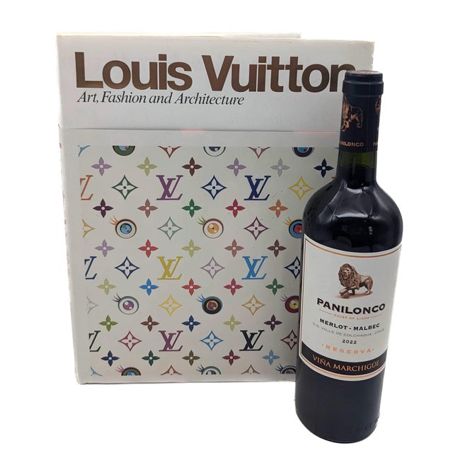 2000 - 2009 2009 Coffee Table Book: Louis Vuitton, Art Fashion Architecture For Sale - Image 5 of 8