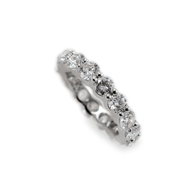 Early 21st Century Ladies 14k White Gold Full Eternity 2.93ct Diamond Wedding Band, Size 4 For Sale - Image 5 of 6