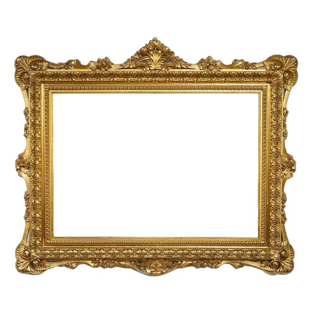 Antique Roman Frame in Gilded and Carved Wood, Early 19th Century For Sale