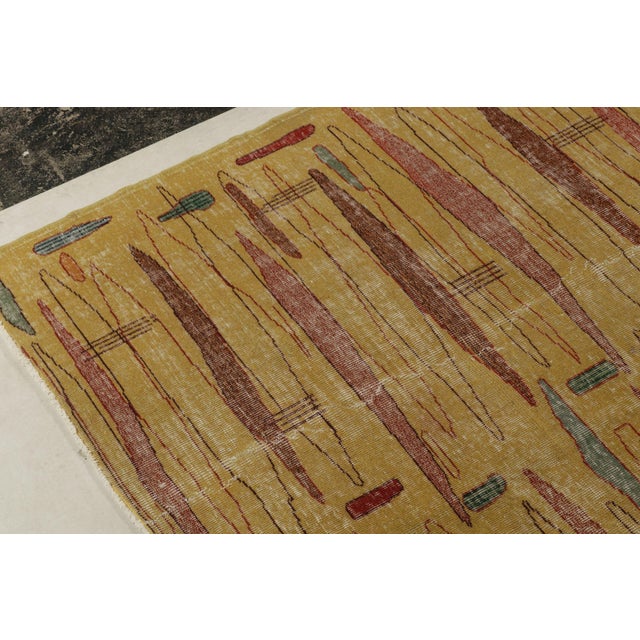 1960s Vintage Zeki Müren Rug in Gold, Pink, Distressed Art Deco Pattern For Sale - Image 4 of 6