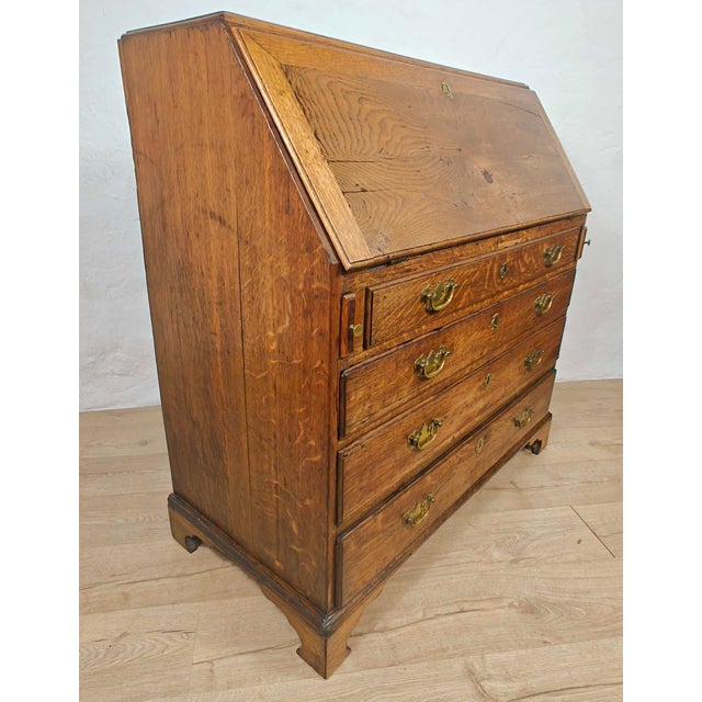 George III Desk in Oak, 1780 For Sale - Image 4 of 18