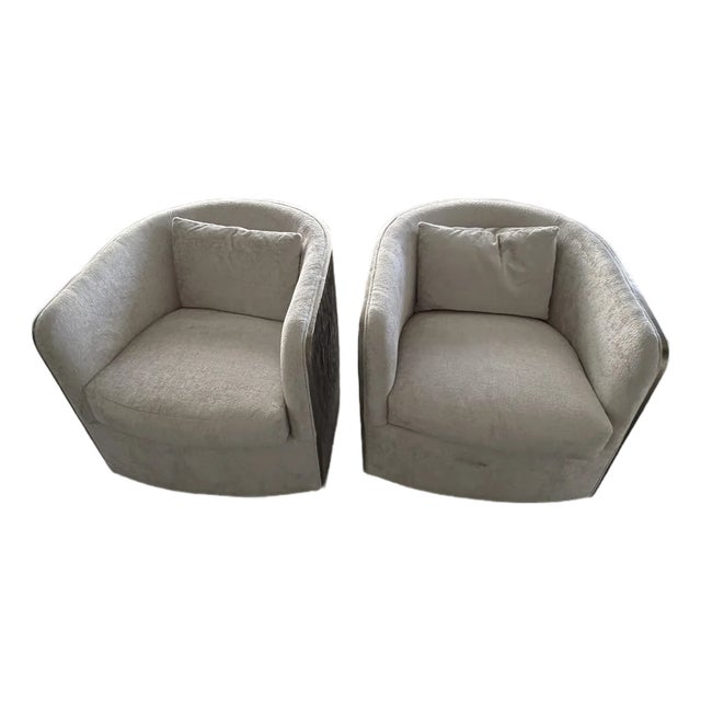 Bernhardt Custom Eliot Swivel Barrel Chairs in Cream With Metallic Textured Backs – Pair For Sale
