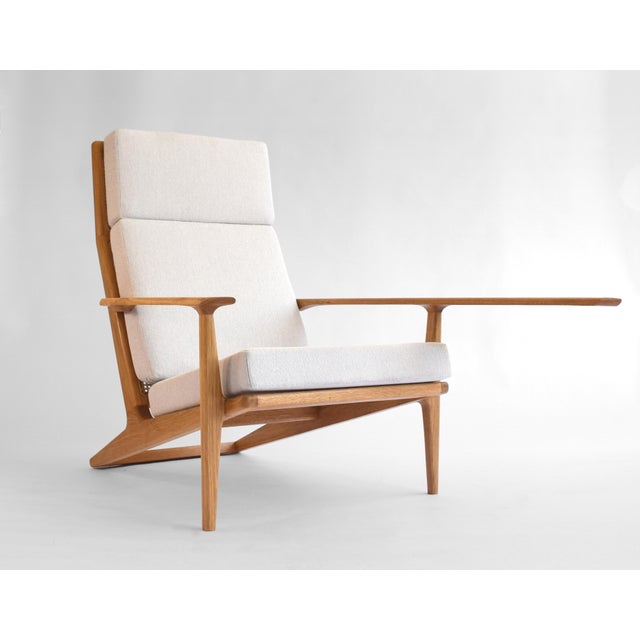 White Pair of White Oak Outdoor Lounge Chairs For Sale - Image 8 of 16