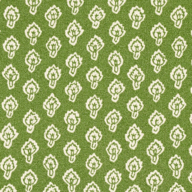 Contemporary Sample - Schumacher x Mark D. Sikes Hyacinth Indoor/Outdoor Fabric in Leaf Green For Sale - Image 3 of 6