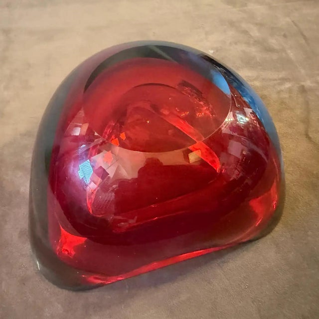 1970s Seguso Space Age Sommerso Red and Blue Murano Glass Bowl For Sale - Image 6 of 12