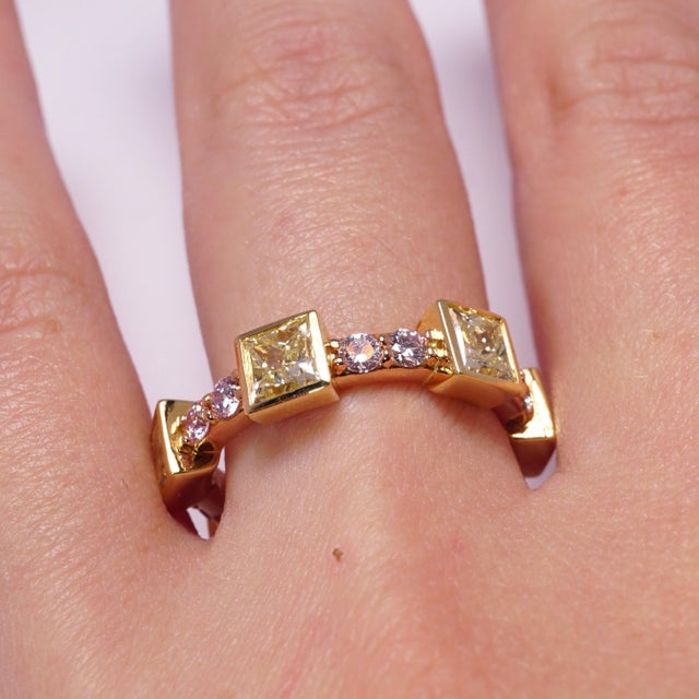 Fancy Yellow Princess and round Pink Diamond Eternity Band in 18K Yellow/Rose For Sale In New York - Image 6 of 7
