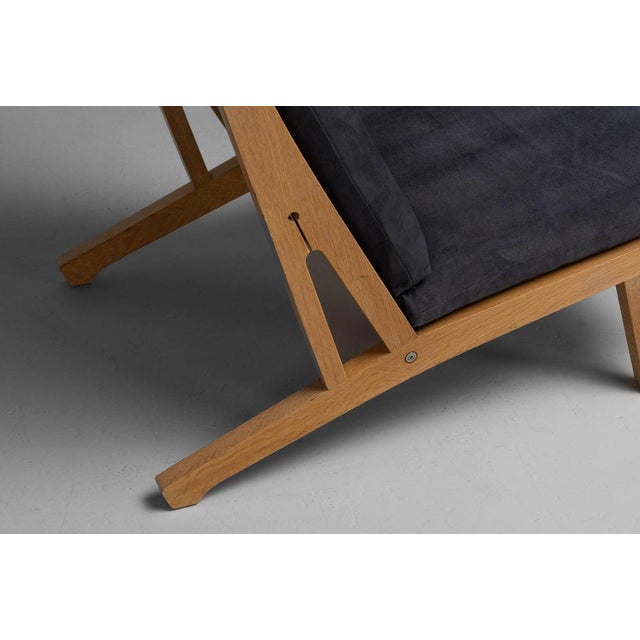Blue Danish GE375 Seating Group by Hans J. Wegner, Set of 5 For Sale - Image 8 of 18