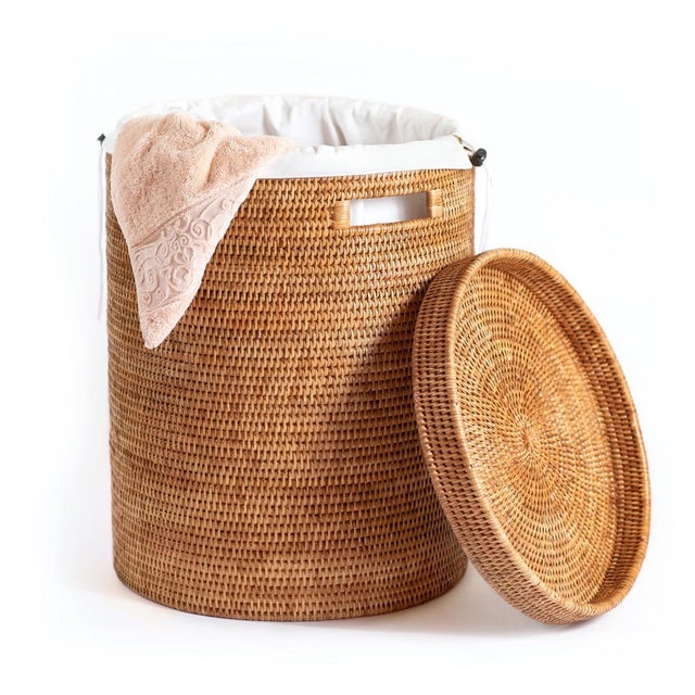Artifacts Rattan Round Hamper with Lid in Honey Brown For Sale In Houston - Image 6 of 8