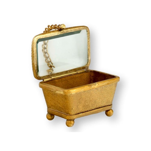 Early 20th Century Antique Gilt Small Jewelry / Ring Box For Sale - Image 5 of 5
