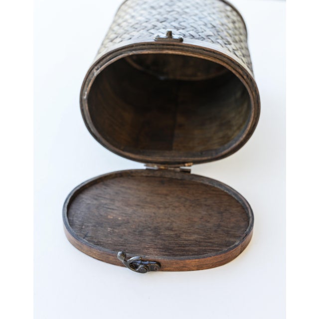 Tropical Tiki Style Oval Dark Brown Wicker Knitting Sewing Basket With Hinged Lid For Sale - Image 9 of 13