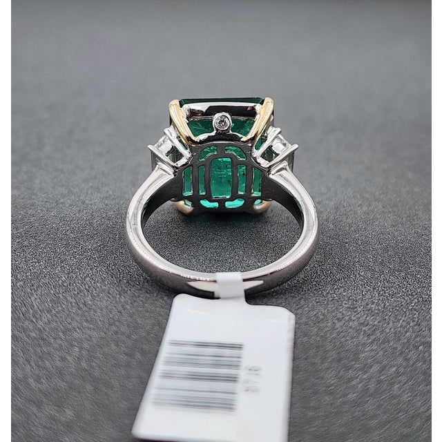 7.52 Ct GRS Certified Zambian Emerald & Diamond Ring, Size 6.5 For Sale - Image 9 of 10