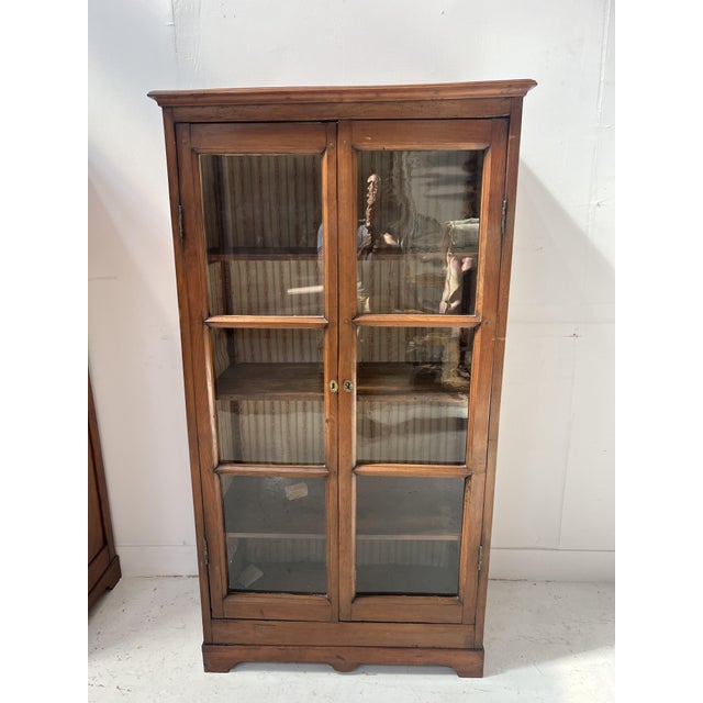 Antique Display Cabinets in Cherry Wood, 1800s, Set of 2 For Sale - Image 3 of 18