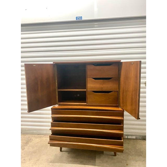 60s Mid-Century Modern Walnut Curved Highboy Dresser by Young Manufacturing . For Sale - Image 9 of 12