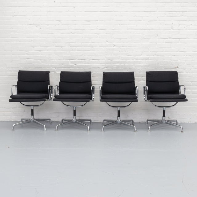 Mid-Century Modern EA208 Soft Pad Chair by Charles & Ray Eames for Herman Miller, 1970s For Sale - Image 3 of 18