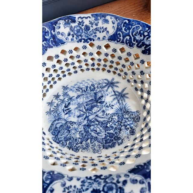 English Blue and White Transfer-Printed Pierced Pearlware Basket, 1800s For Sale - Image 5 of 6