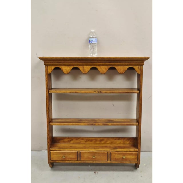 Late 20th Century Vintage Ethan Allen Country French Wall Hanging Maple Wood Plate Rack Shelf For Sale - Image 10 of 10