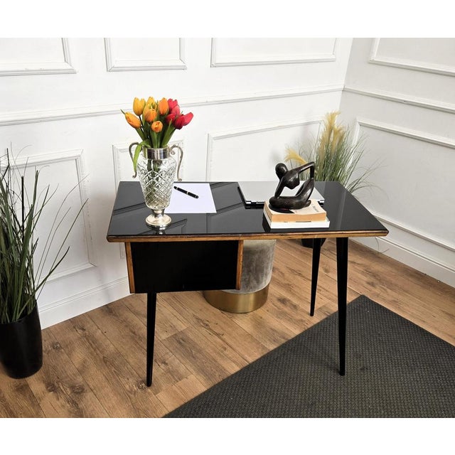Mid-Century Italian Art Deco Style Walnut Burl Writing Desk with Glass Top by Paolo Buffa, 1950s For Sale - Image 6 of 11