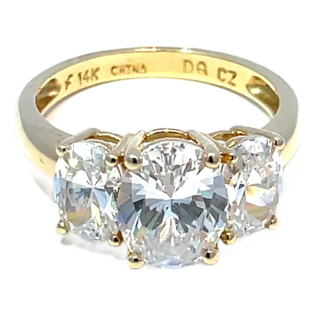 14k Yellow Gold 3 Oval Zircon Ring, Size 6 For Sale