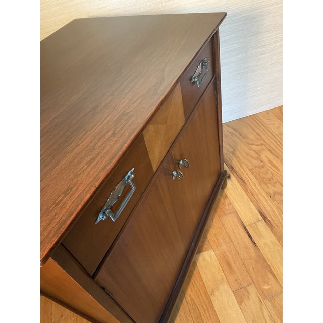 Mid-Century Modern Side Chest Cabinet Chest of Drawers, Circa 60s For Sale - Image 9 of 10