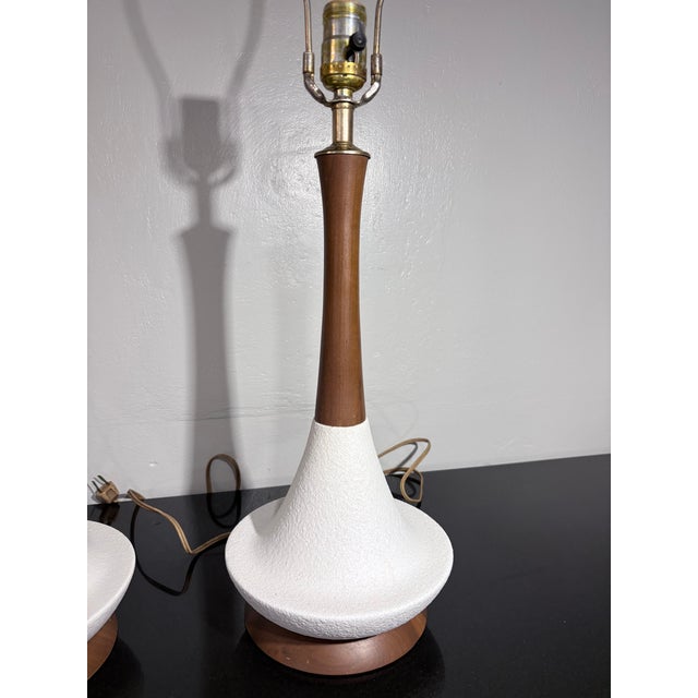 1960s Pair of Vintage MCM Ceramic + Walnut Lamps For Sale - Image 4 of 5