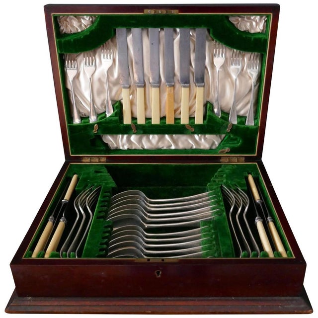 Edwardian Cutlery Canteen in Mahogany by James Deakin, 1900 For Sale - Image 13 of 13