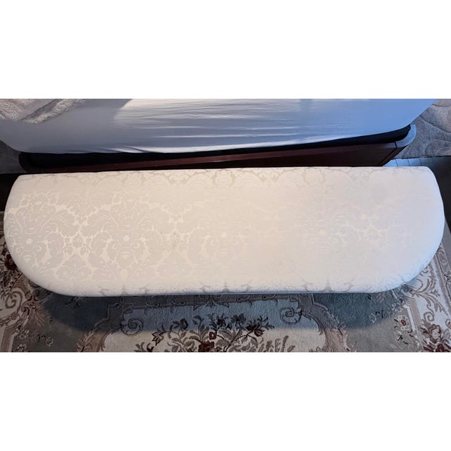 Traditional Henkel Harris King Size Bed Bench in Mahogany Finish and Ivory Damask For Sale - Image 3 of 3