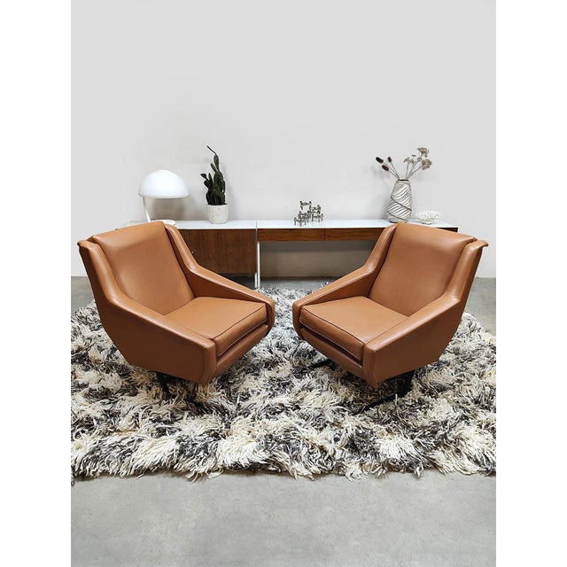 Vintage Italian Cognac Lounge Chairs, Set of 2 For Sale - Image 6 of 9