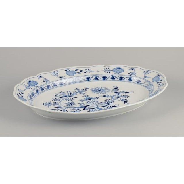 Ceramic Large German Blue Onion Pattern Serving Platter from Meissen, 1890s For Sale - Image 7 of 9